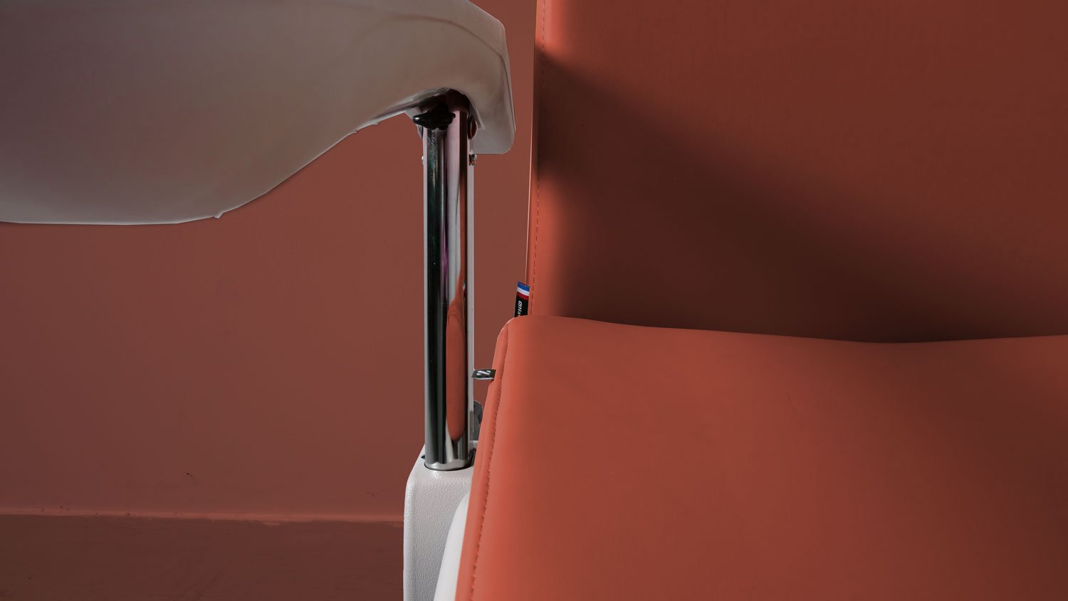 photo de l'assise du fauteuil de chambre astree couleur brique