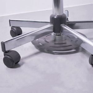 Tabouret technique pour faire de la recherche ginkgo eco a dosseret zoom sur la croix et le pied du siège Navailles