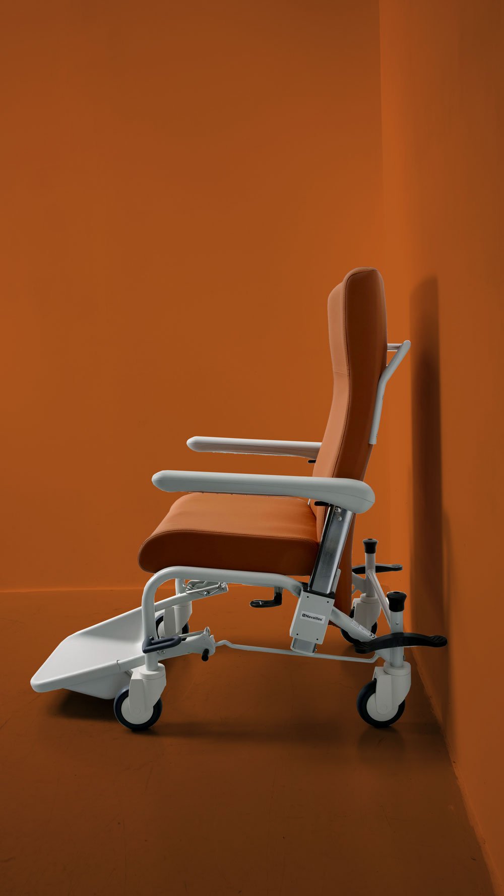 photo d'un fauteuil médical de transfert de profil