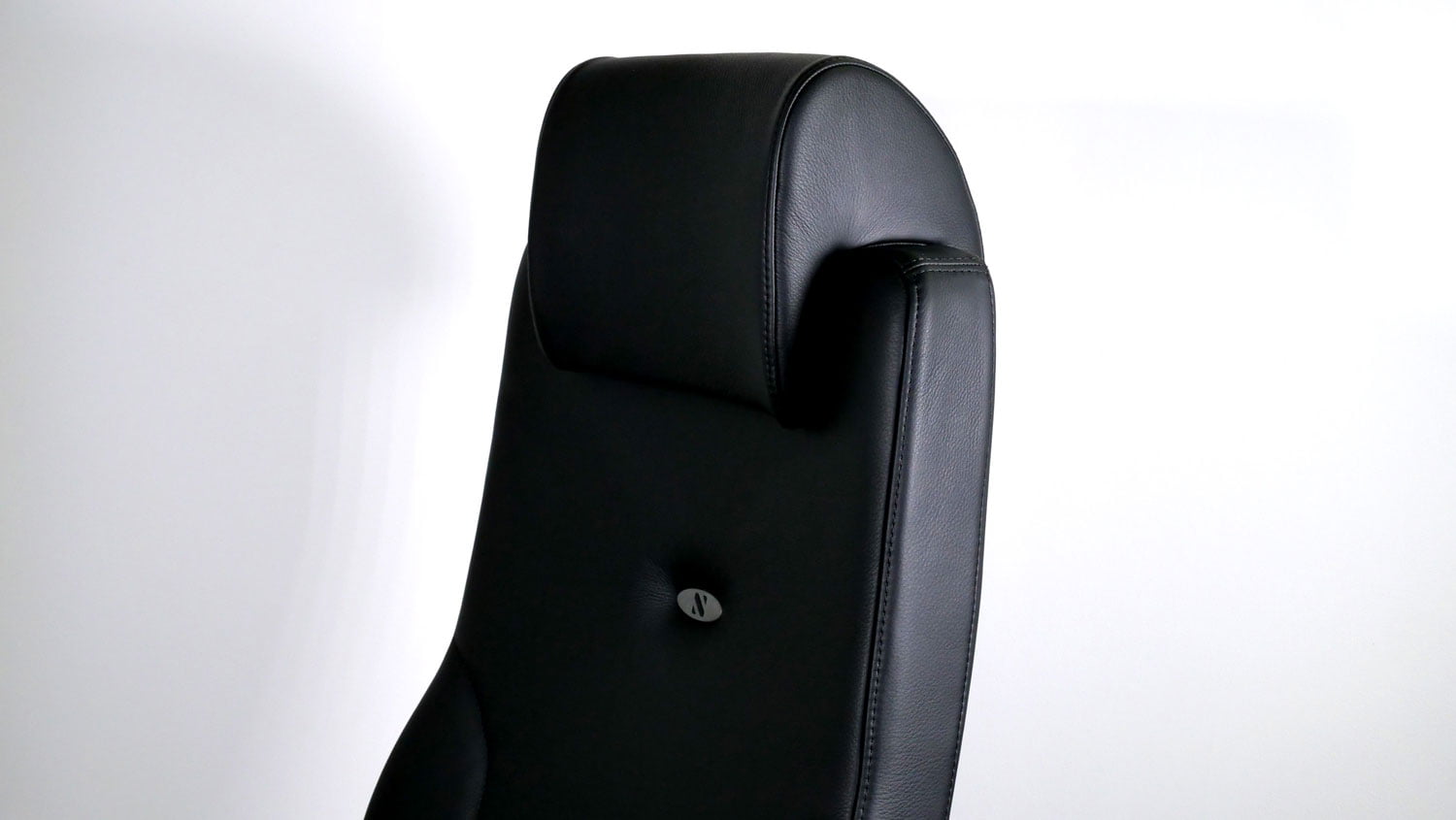 Siège de bureau ergonomique en cuir carriat noir Navailles Lead Ernest