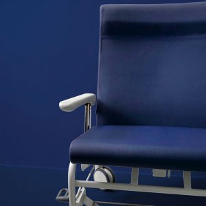 fauteuil médical bariatarique polyvalent Minos de face Navailles
