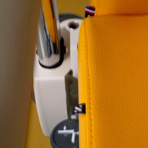 focus fauteuil médical polyvalent à hauteur variable pour le traitement des pathologies lourdes avec repose-pieds solidaire de l'assise et multi-réglage Rhéa Navailles