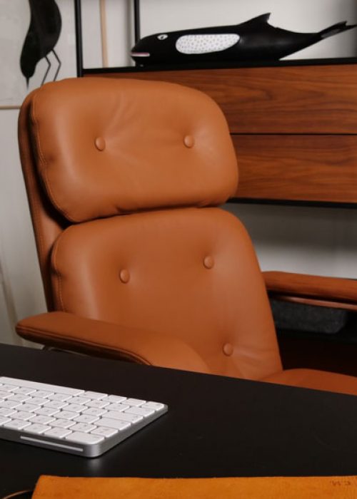 haut du grand dossier chaise de bureau vintage en cuir Héritage 80 de navailles