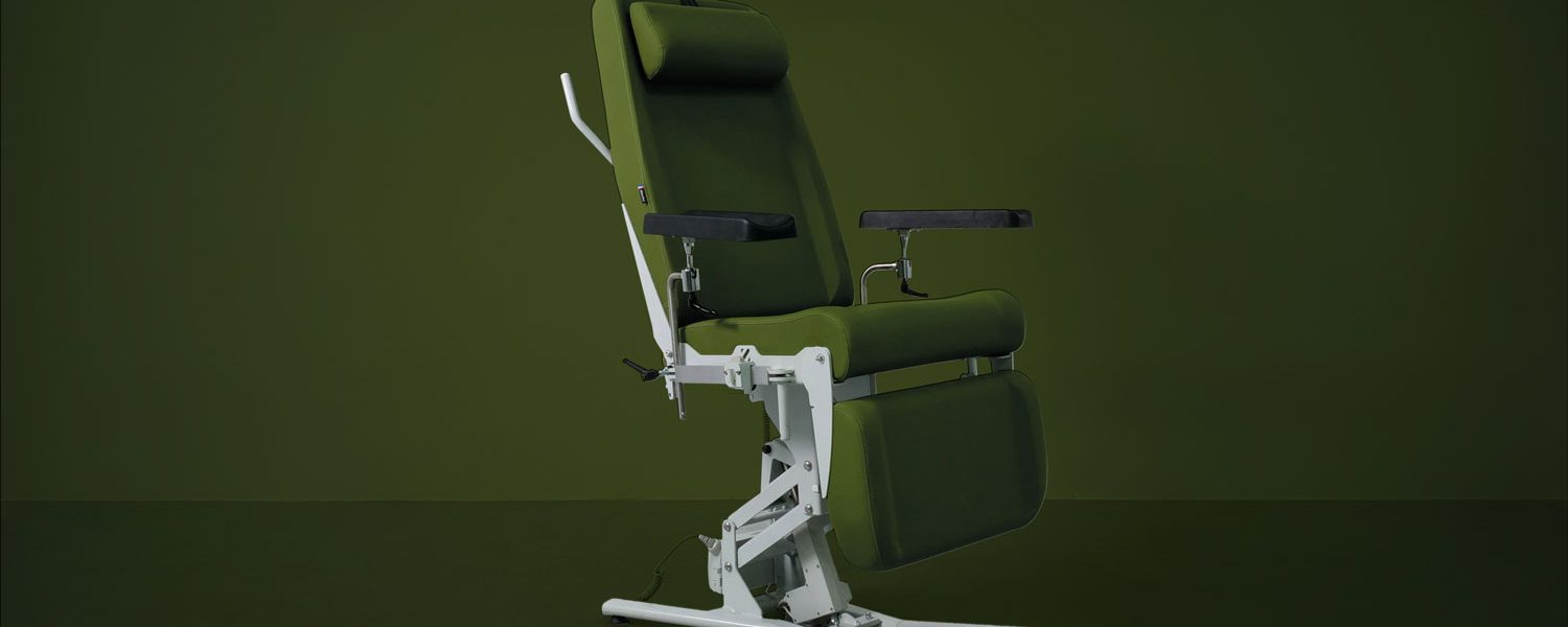 fauteuil theia en kalytera vert conçu pour les prélèvement infirmiers